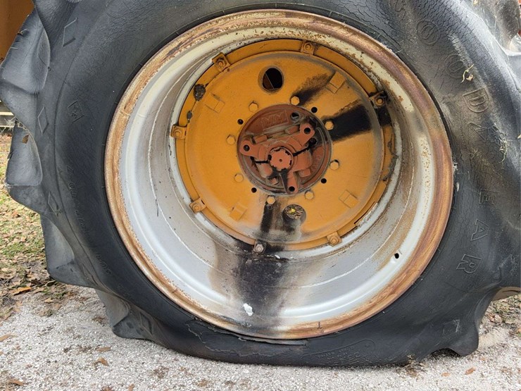 minneapolis-moline-g706-image-50