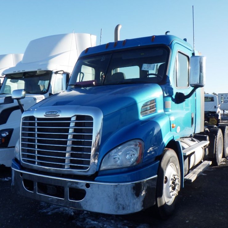 2018 FREIGHTLINER CASCADIA 113