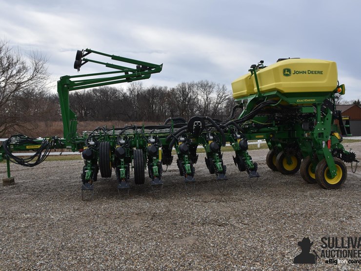 2022-john-deere-1775nt-image-8