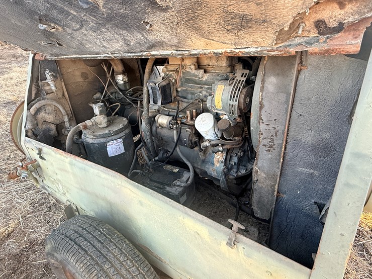 #2595-•-davey-towable-air-compressor-image-13