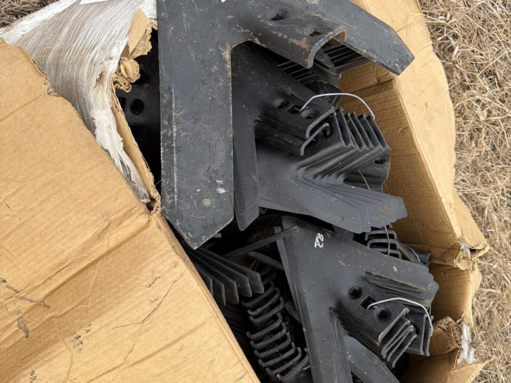 unverferth-tillage-sweeps-image-2