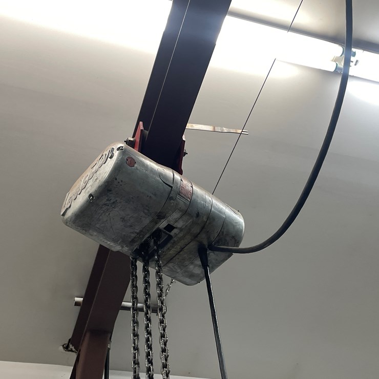 #5967 • Lodestar 1 Ton Chain Hoist