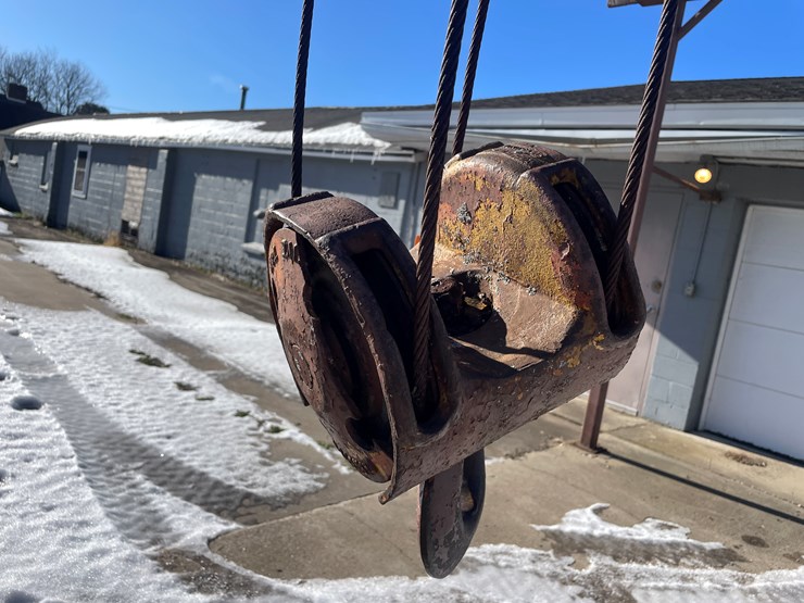 #5901-•-springfield-5-ton-cable-hoist-image-5