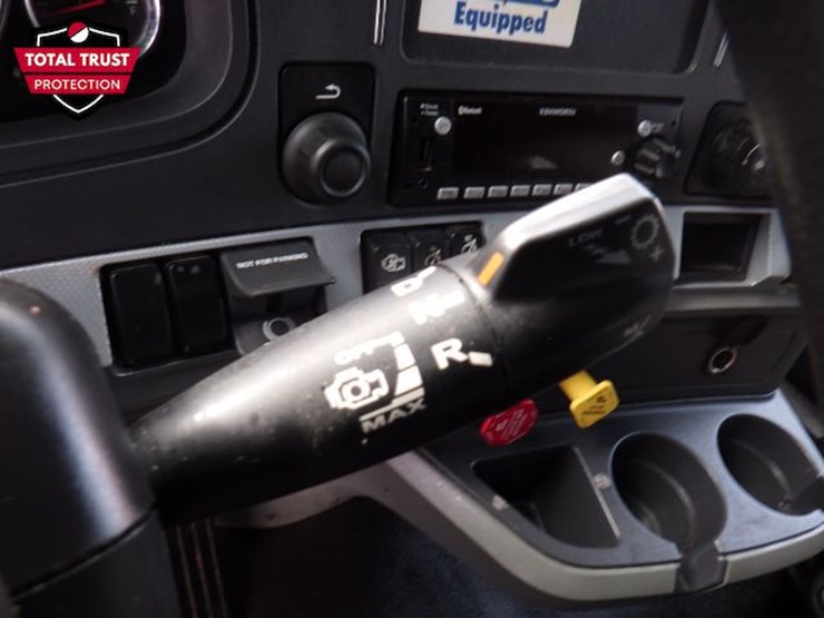 2022-kenworth-t680-image-19