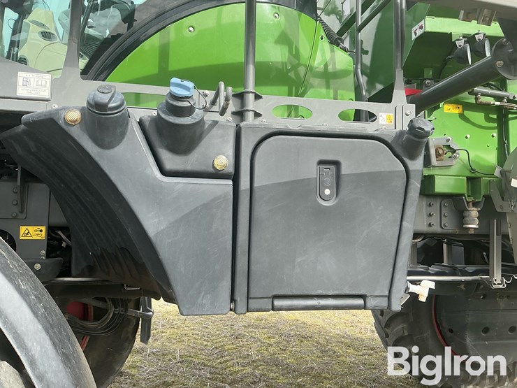 2023-fendt-rogator-937h-self-propelled-dry-fertilizer-spreader-image-9