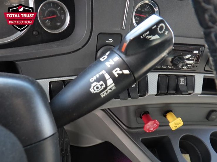 2020-kenworth-t680-image-18