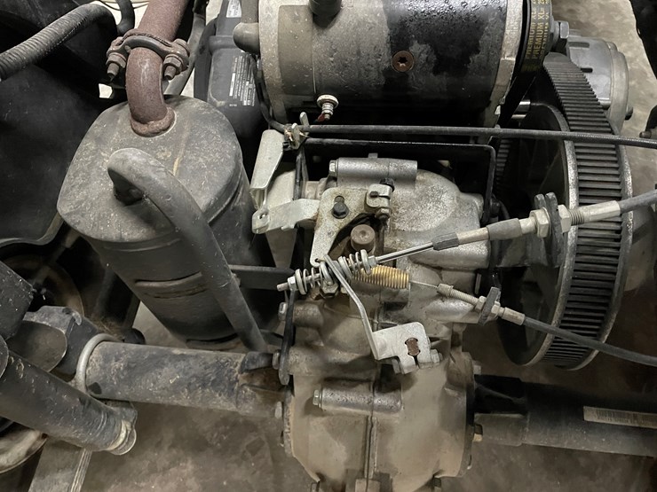 #301-•-cushman-hauler-1200-gas-golf-cart-image-35