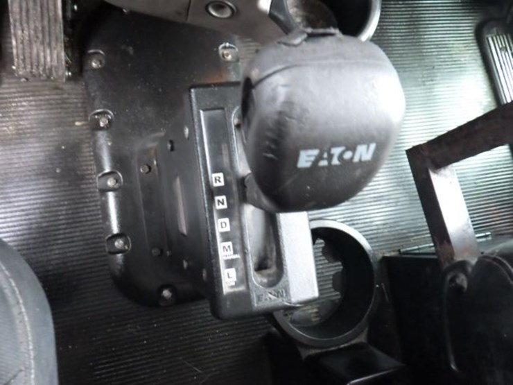 2014-peterbilt-386-image-21