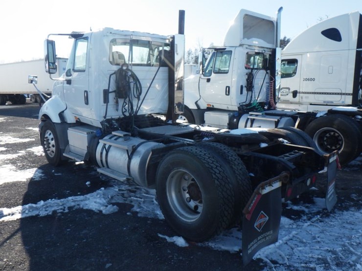 2017-international-prostar-image-7