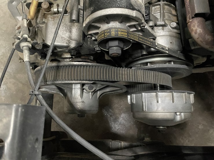 #301-•-cushman-hauler-1200-gas-golf-cart-image-33