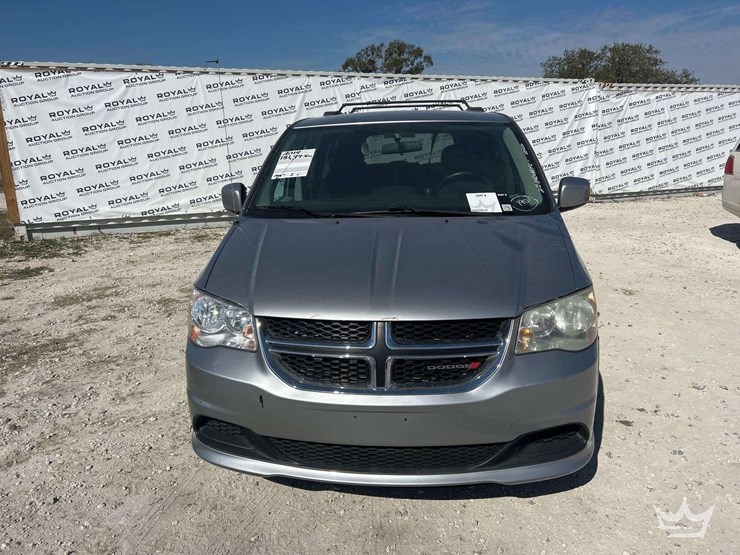 2014-dodge-grand-caravan-image-22