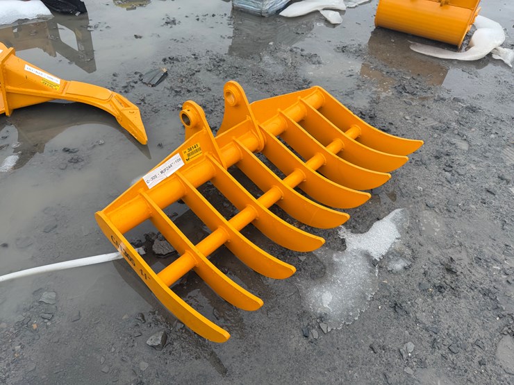 caterpillar-305-image-3