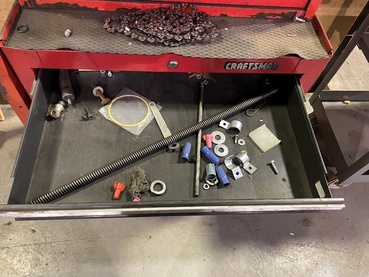 #7010-•-mac-toolbox-with-contents-image-12