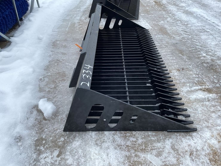 #2334-•-wolverine-skeleton-bucket-image-4