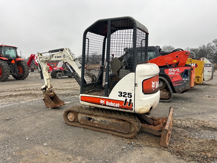 bobcat-325-image-2