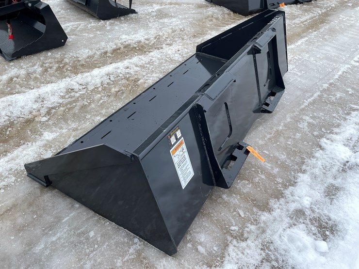 #2343-•-wolverine-universal-mount-track-duty-bucket-image-7