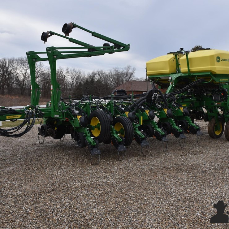 2022 JOHN DEERE 1775NT