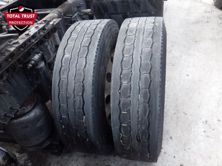 2022-volvo-vnl-300-image-7