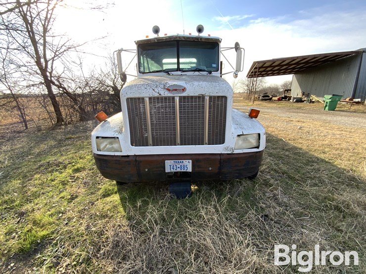 1998-peterbilt-330-image-2