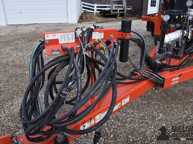 2012-kuhn-krause-gladiator-1200-8r30-strip-till-applicator-w/montag-dry-fertilizer-image-10