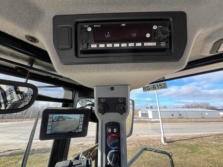 2023-caterpillar-815-image-39