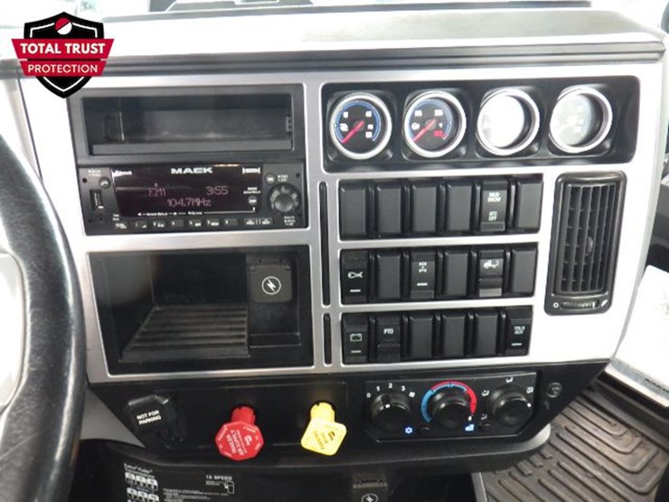 2023-mack-anthem-image-18