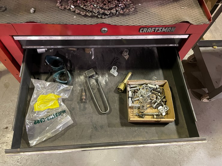 #7010-•-mac-toolbox-with-contents-image-13