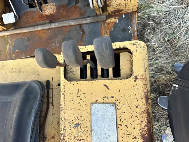 caterpillar-vc60d-image-15