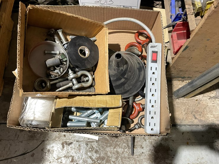 #7018-•-miscellaneous-hardware-and-bolt-bins-image-8