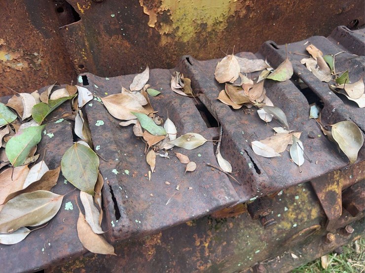 caterpillar-2-ton-crawler-image-42