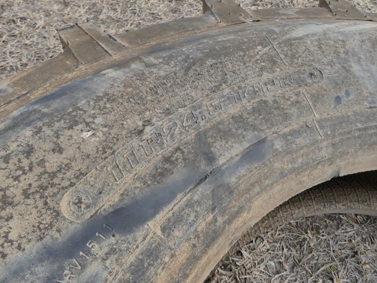 11r24.5-pivot-tire-image-3