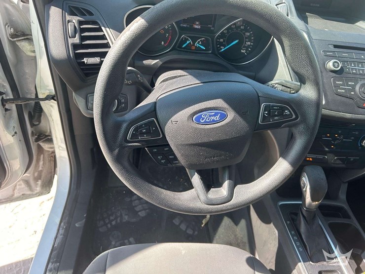 2017-ford-escape-image-11