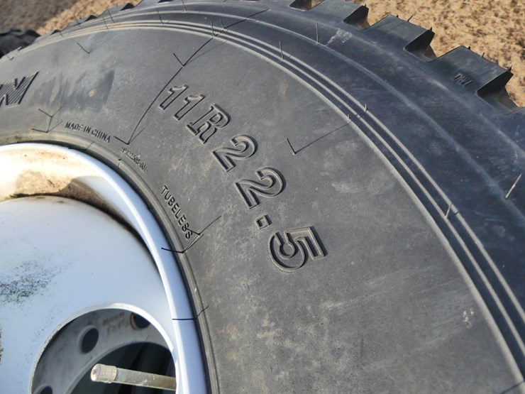 4-11rx22.5-semi-tire-rims-image-3
