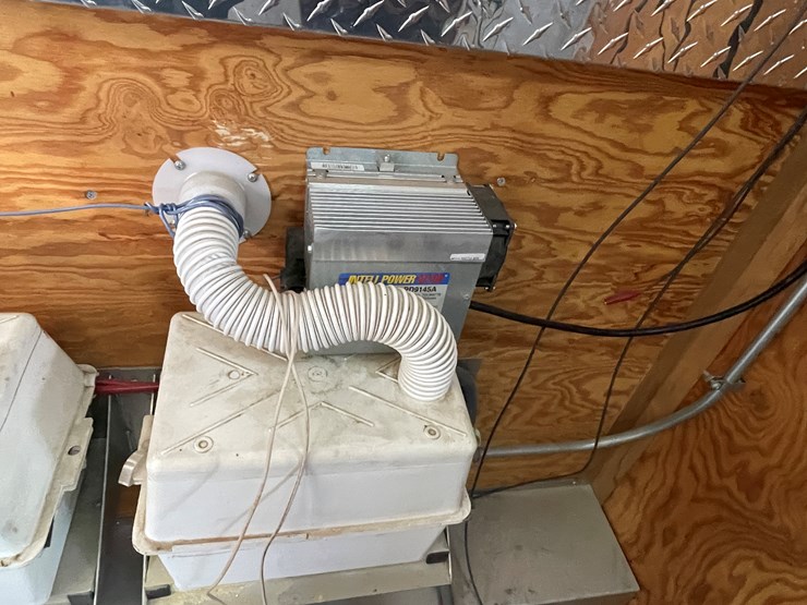 1999-united-expressline-image-21