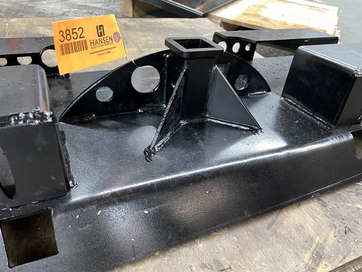 #3852-•-new-universal-mount-receiver-hitch-plate-with-chain-buckets-image-6