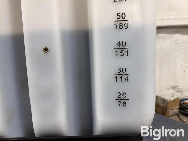 bulk-oil-storage-totes-&-stand-image-10