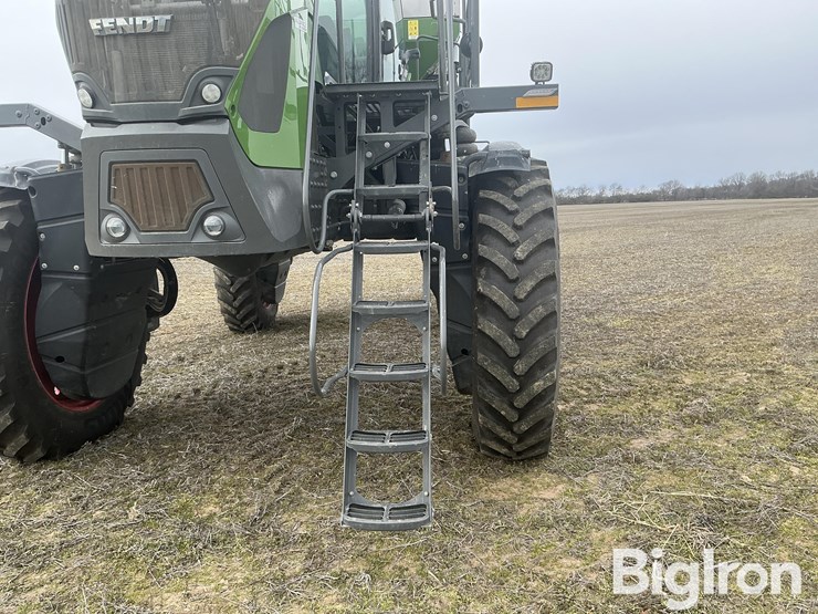 2023-fendt-rogator-934h-self-propelled-dry-spreader-image-13