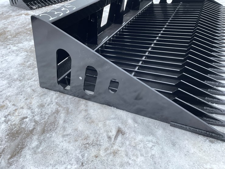 #2335-•-wolverine-skeleton-bucket-image-11