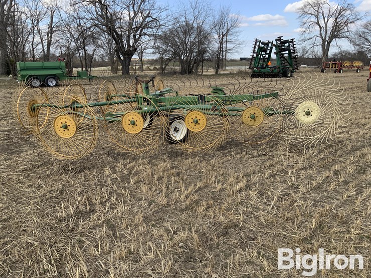 km-rake-caddy-hay-rake-image-5