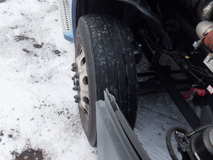 2022-freightliner-cascadia-126-image-27