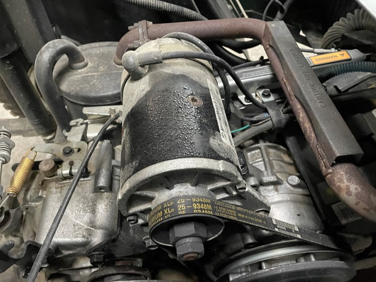 #301-•-cushman-hauler-1200-gas-golf-cart-image-34