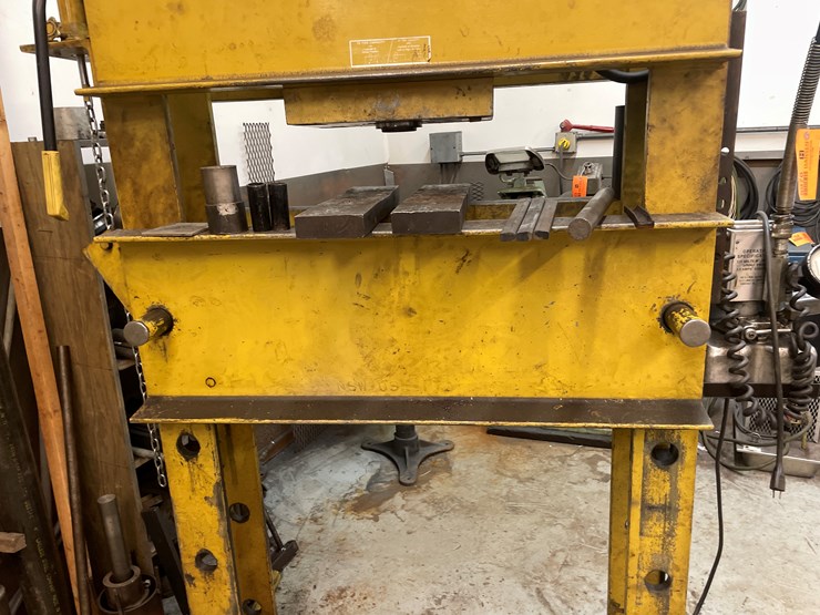 #5978-•-enerpac-hydraulic-press-image-6