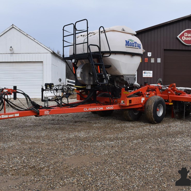 2012 KUHN Krause Gladiator 1200 8R30 Strip Till Applicator W/Montag Dry Fertilizer