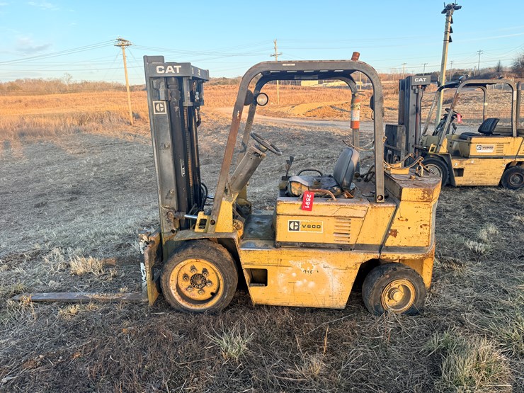 #2591-•-caterpillar-v60dstr-forklift-image-1