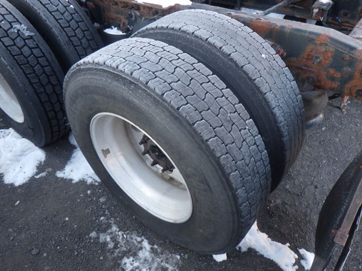 2014-freightliner-cascadia-125-evolution-image-10