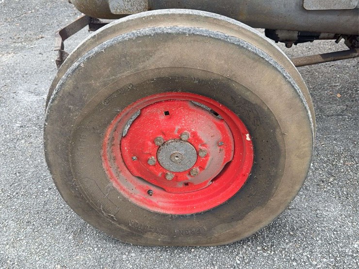 massey-ferguson-98-image-31