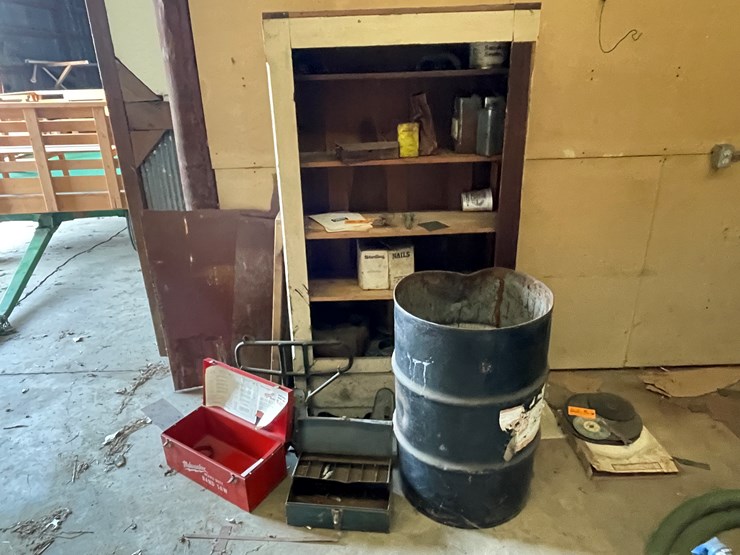 #5924-•-contents-of-shelf-and-(2)-toolboxes-image-2