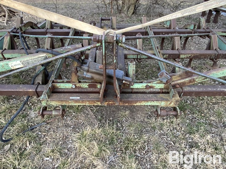 john-deere-chisel-plow-sweep-image-10