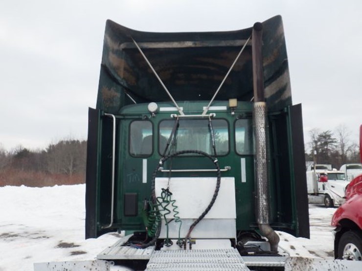 2017-peterbilt-589-image-11