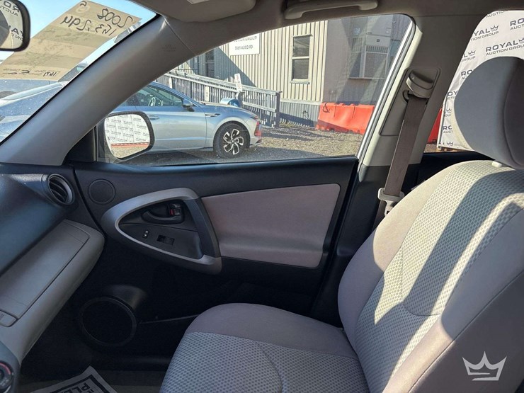 2008-toyota-rav4-image-16